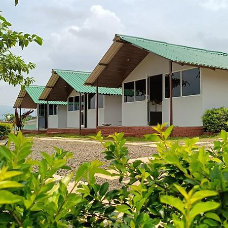 Shelby Pawana Lake Cottages & Camping Tents Lonavala Buitenkant foto
