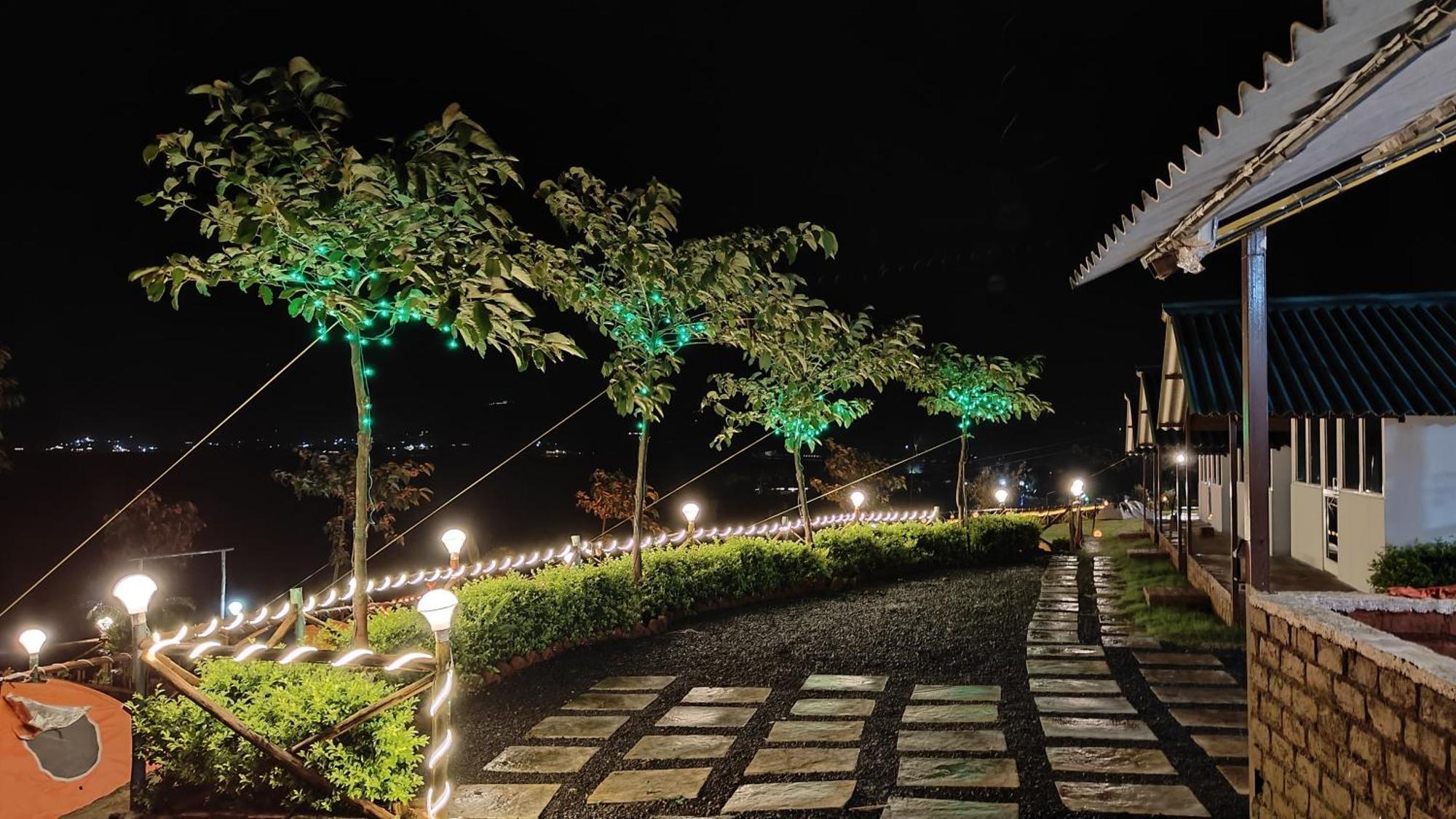Shelby Pawana Lake Cottages & Camping Tents Lonavala Buitenkant foto