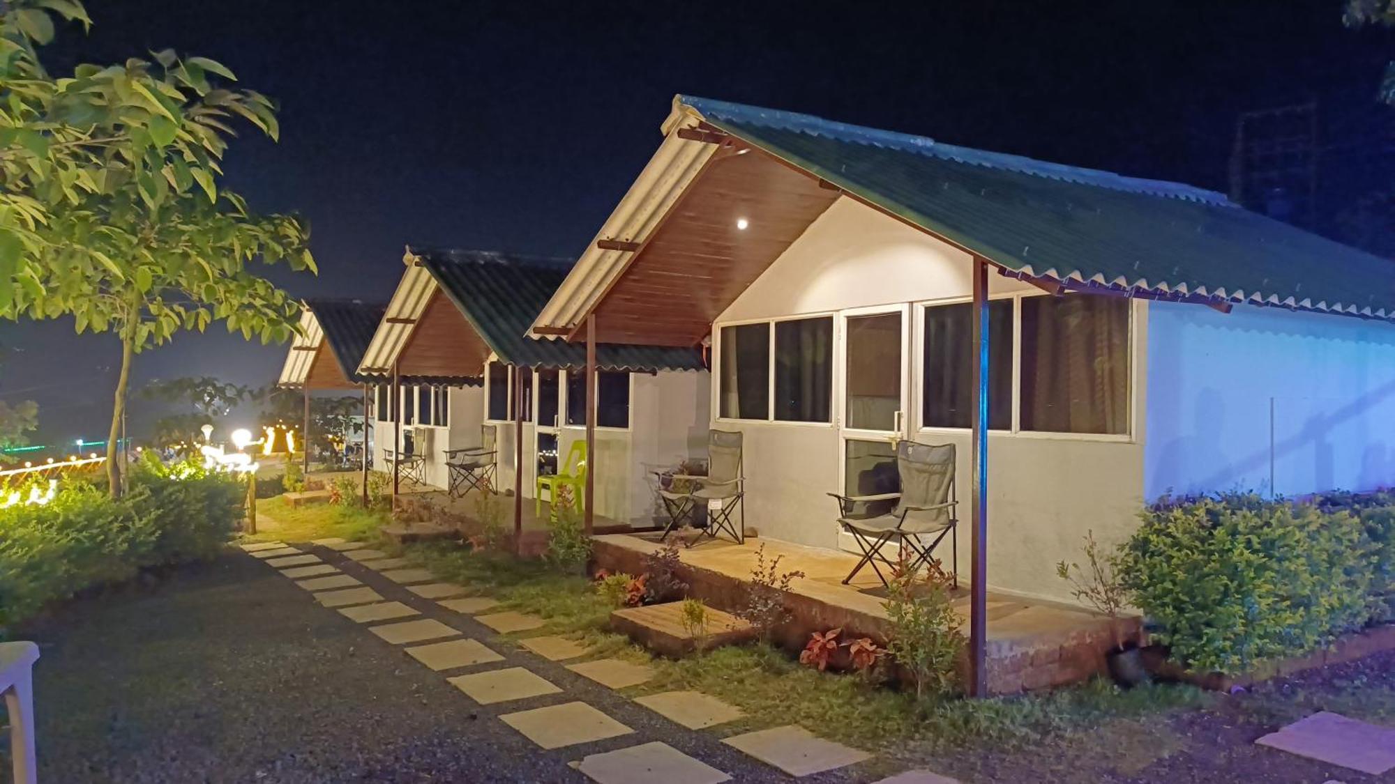 Shelby Pawana Lake Cottages & Camping Tents Lonavala Buitenkant foto